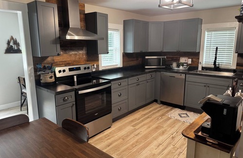 Simpson House | Escape to the peaceful beauty of Millstone Cottage in Southern Illinois.