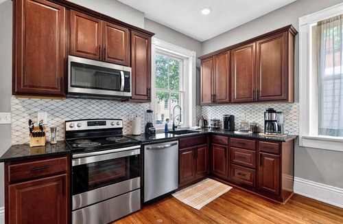 Phoenix Hill House | Exclusive bourbon estate near Downtown Louisville!