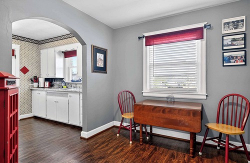 Rockcreek Lexington Road Apartment | Exclusive one-story retreat close to attractions!