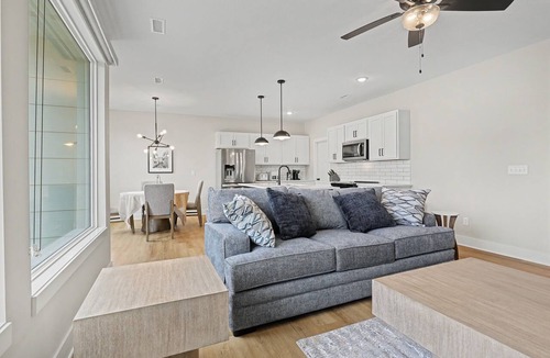 Greenwich House | Executive Home in Andover, 3 BR, Fully Furnished with Office and EV Charger