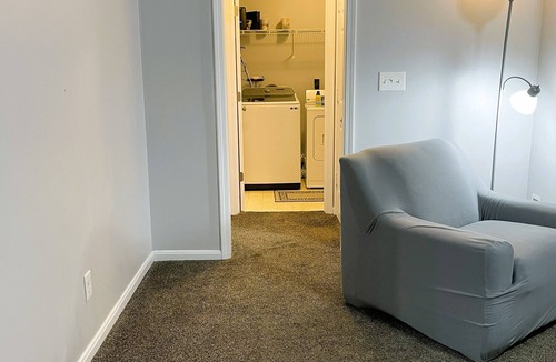 Highview House | Executive Housing for business/work or Interim Family Stay