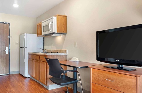 Florence Hotel | Extended Stay America Select Suites - Cincinnati - Florence - Airport