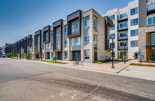 Jewell Heights - Hoffman Heights Apartment | Extravagant Apt Home/Children's Hospital