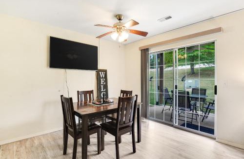 Table Rock Apartment | Fall Creek Resort 590-1