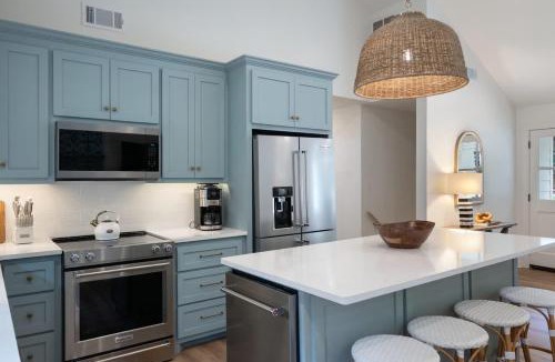 Oxford House | Family Friendly 4BR Oxford Home Near The Square