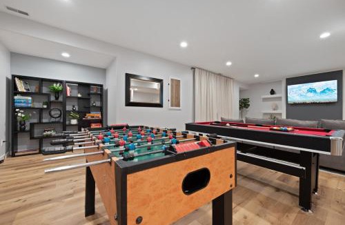 Bellevue House | Family-Friendly 4BR with King Beds and Game Room
