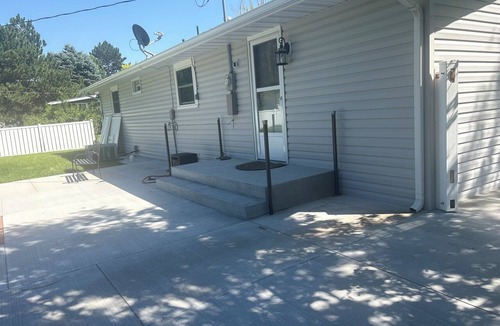 Colby House | Family-Friendly Colby Home-WIFI and Foosball