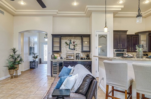 El Paso Cottage | Family-friendly El Paso Home: Hike, Shop & Explore
