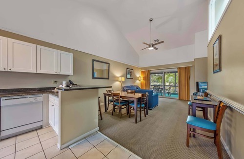 Fairfield Harbour Condo | Family-Friendly Lake Condo with Jacuzzi & Resort Fun