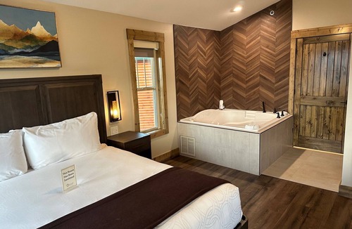 Gatlinburg Resort | Family Fun at Westgate Smoky Mountain Resort-2BR/2.5 Bath Villa Sleeps 8