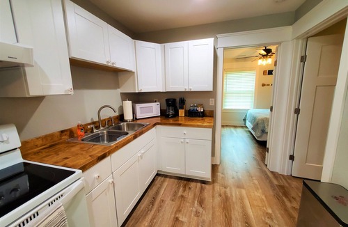 Manteo Apartment | Family Guesthouse - 1 mile to Downtown Manteo