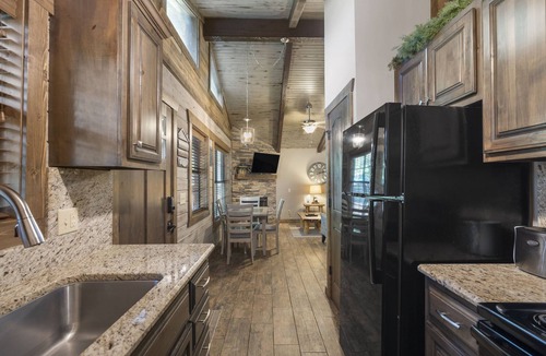 Indian Point Villa | Family Lakefront Cabin Only Minutes from SDC! - Indian Point (C14)