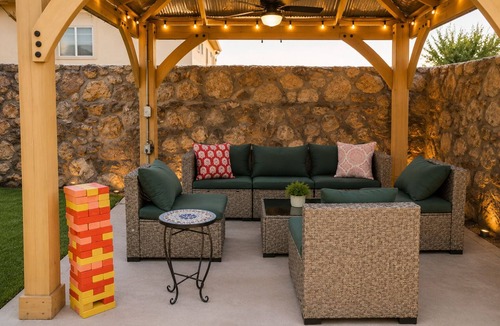 Northeast El Paso House | Family Retreat w/Pool - Golf - Pickleball Sleeps 9