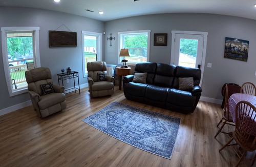 Springville House | Family Traditions: Brand-New 4BR Kentucky Lakehouse w/Massive Deck & Fireplace