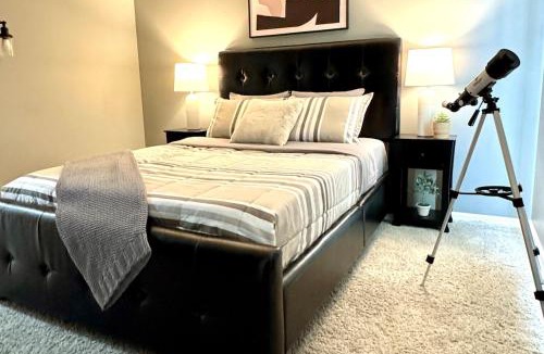 Papillion House | FamilyFriendly -5BR Home with Games & Massage Chair