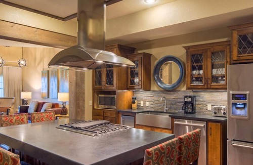 Big Cedars Villa | Fantastic 3-bedroom villa situated around beautiful Table Rock Lake.