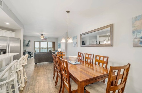 Morehead City Condo | Fantastic View! Pool, Jacuzzi, Gym, and Walk to the Beach!