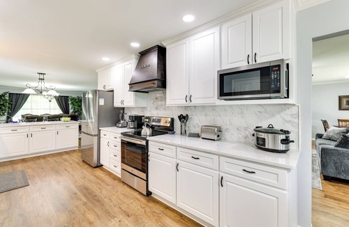 Fayetteville House | Fayetteville Retreat' on 9 Acres | Gym & Trails