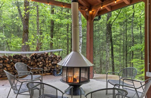 Pine Ridge House | Fern Grove - Camping Cabin Retreat in RRG KY