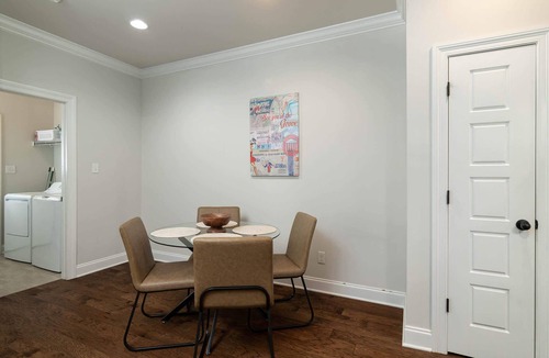 Oxford Apartment | Fins Up At Fieldstone