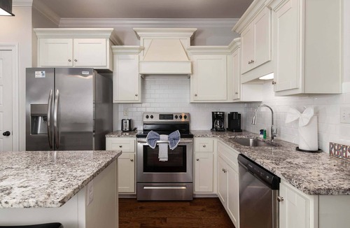 Oxford Apartment | Fins Up At Fieldstone