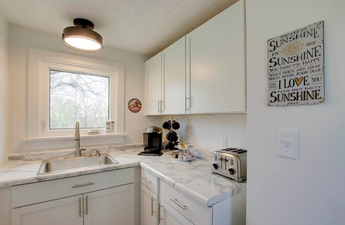 Colfax House | Fire Pit & Amazing Views! 15-Acre Colfax Farmhouse