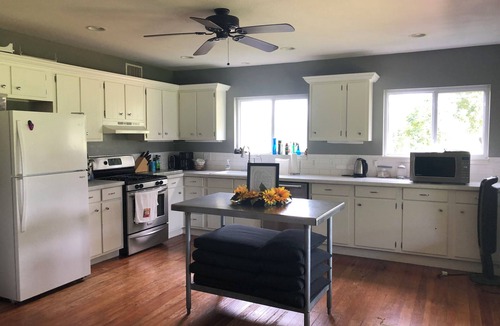 Neal House | Flinthills Premier Getaway