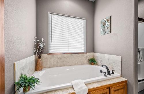 Hollister House | Foggy Bay Hideaway Perfect location. Check it out!