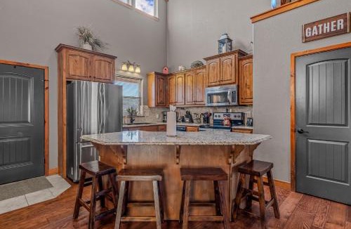Hollister House | Foggy Bay Hideaway Perfect location. Check it out!