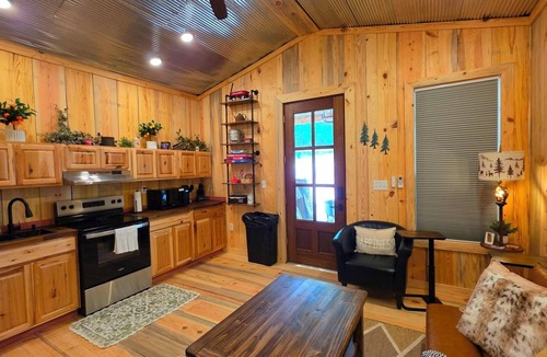 Caddo Gap Cabin | Forested Family Cabin, Pet Friendly, Nearby waterfalls and hiking trails.