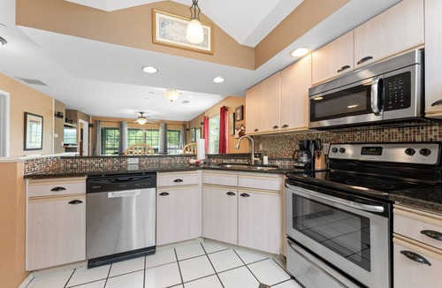 Branson Condo | Fort Taneycomo - Updated 2 bed/2 bath condo located at Fall Creek Resort!