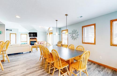 Frisco House | FOTE4 Diamond Dunes #4-F