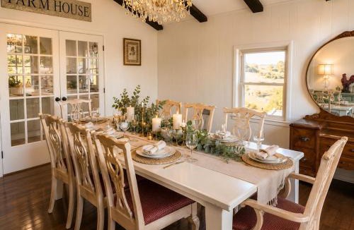 New Tazewell House | Fox Willow East Tennessee Country Retreat great for Small Wedding, Holiday & Graduations, Pet, Lake Norris, Hiking, Firepit