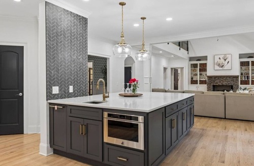 Bellevue House | Franklin Estate with a Pool, Barn, Horse Pasture, Pool Table + More!