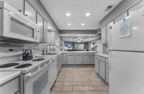 Branson House | Free Daily Attractions including Silver Dollar City! Spacious, Centrally located, 2 pools