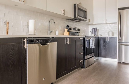 Butchertown Apartment | Frontdesk | 1BR Apt By Louisville Slugger Field