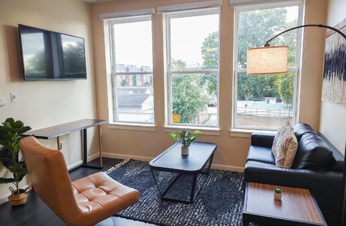Louisville Apartment | FRONTDESK The Marshall Campus Apts Louisville