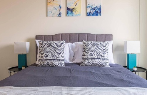 Butchertown Apartment | Frontdesk | Vibrant 1BR Apt in the City Center !