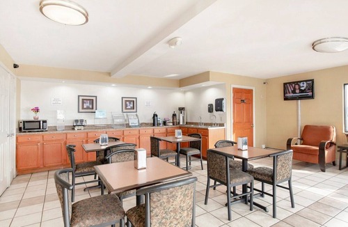 Tulsa Apartment | Full Bed Accessible|Tulsa