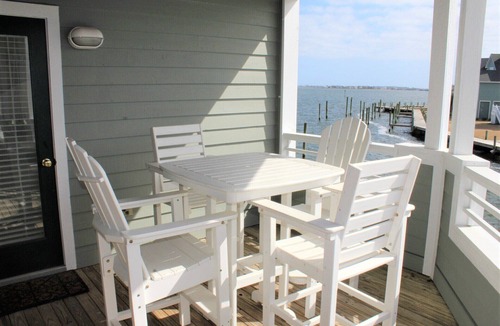 Manteo Condo | Fully Renovated End-Unit, Buccaneer Village 811