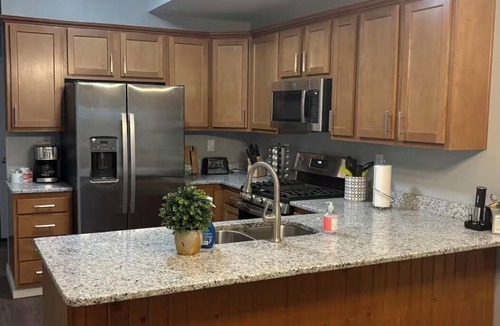 Shelby Park House | Fun & Modern 4 Bedroom Home near Downtown Airport Convention Center Ky Kingdom