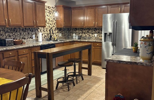 Waynesville House | Funky Brothers Bunkhouse 10 minutes to FLW.