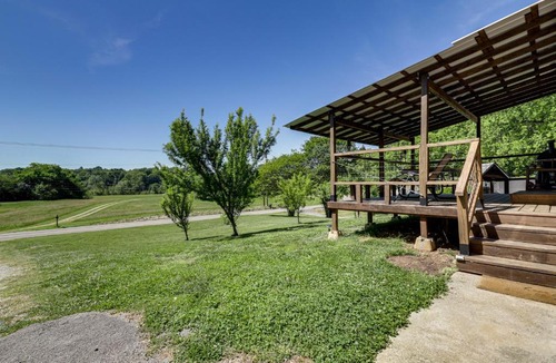 Knoxville House | Furnished Deck, Private Yard! Quaint Knoxville Gem