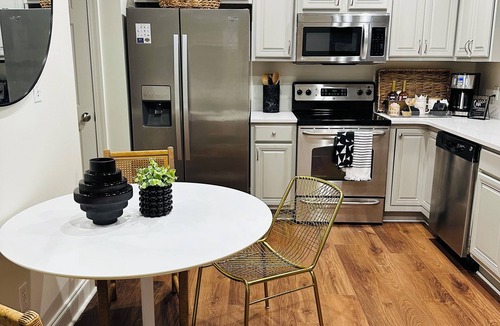 Oxford House | Game day luxury; 1 mi to UM; 5 mins to sq; Spacious; Large porch + outdoor TV;