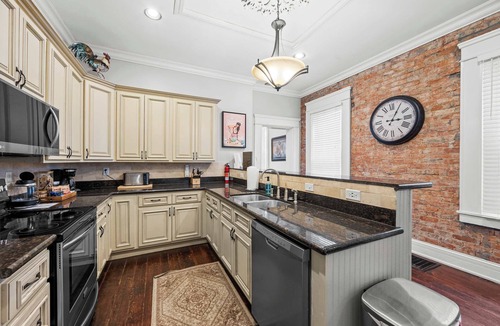 Covington House | Game Room, Back Yard, Close to Stadiums & Downtown