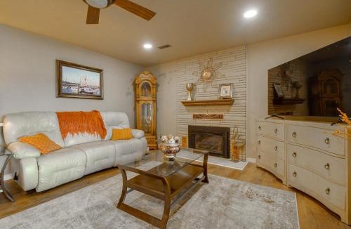 Grove House | Game Room, Fishing Cabin & Dock on Grand Lake!