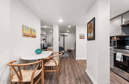 Belmont - Hillsboro Apartment | Garden Oasis | Hot Tub