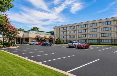 Ellendale Hotel | Gardentree Hotels Memphis East near I 40