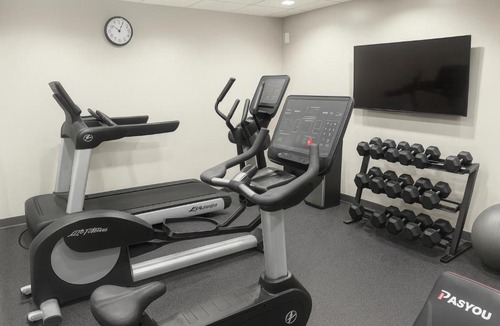 Evansville Hotel | Garner Hotel Evansville East by IHG