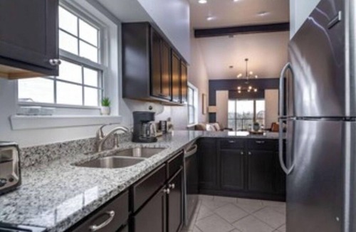 Branson Condo | Gated, Luxe Mid-Century Modern Condo| Walk to golf & pools!